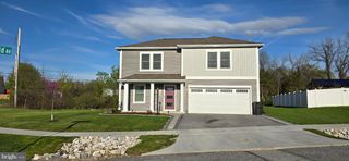18 CHESTERFIELD RD, New Oxford, PA 17350
