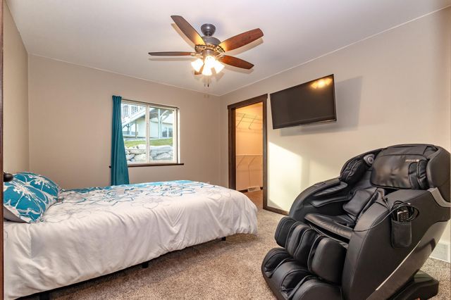 92 Birch Avenue, Alexandria, MN 56308