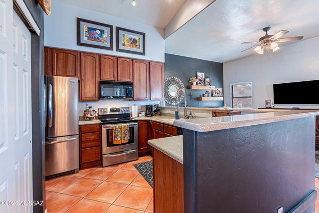 10800 E Limberbush Place, Tucson, AZ 85748