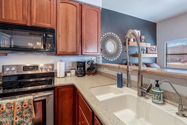 10800 E Limberbush Place, Tucson, AZ 85748