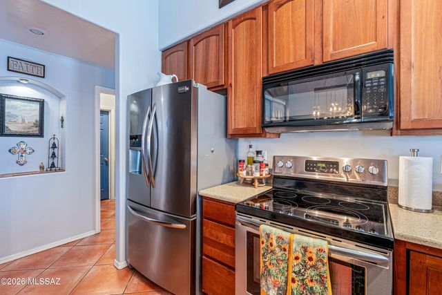 10800 E Limberbush Place, Tucson, AZ 85748