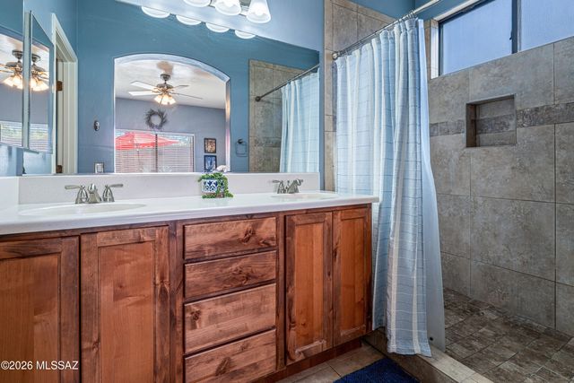 10800 E Limberbush Place, Tucson, AZ 85748