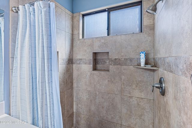 10800 E Limberbush Place, Tucson, AZ 85748