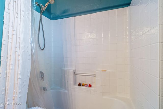 10800 E Limberbush Place, Tucson, AZ 85748