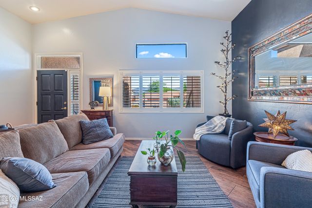 10800 E Limberbush Place, Tucson, AZ 85748