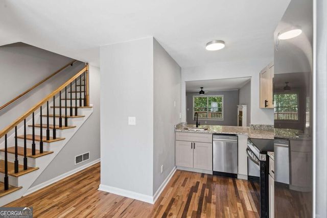 5200 Laurel Bridge Drive SE, Smyrna, GA 30082