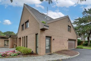 77 Waters Edge, Rye, NY 10580