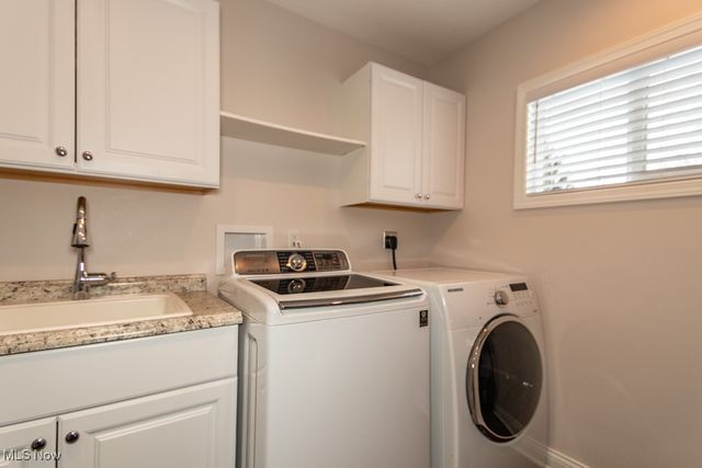 2250 Pine Ridge Drive, Wickliffe, OH 44092