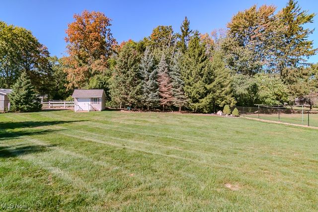 2250 Pine Ridge Drive, Wickliffe, OH 44092