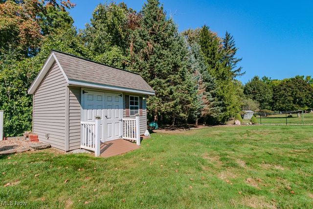 2250 Pine Ridge Drive, Wickliffe, OH 44092
