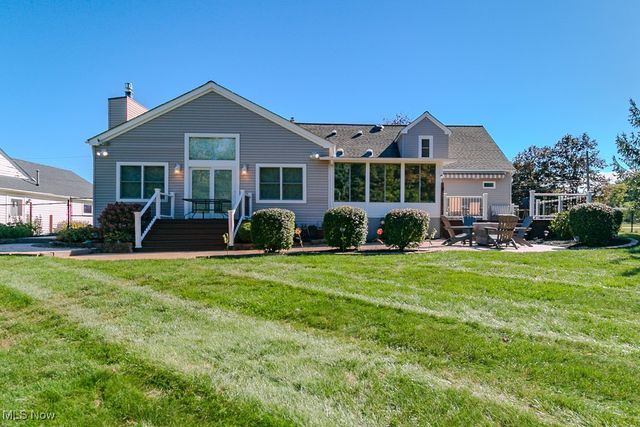 2250 Pine Ridge Drive, Wickliffe, OH 44092