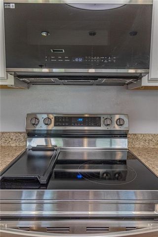 10051 Summer Woods Court, Mobile, AL 36695