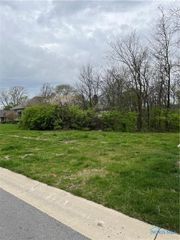 15672 River View Place, Perrysburg, OH 43551