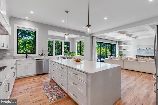 1435 MAYFLOWER DR, Mclean, VA 22101