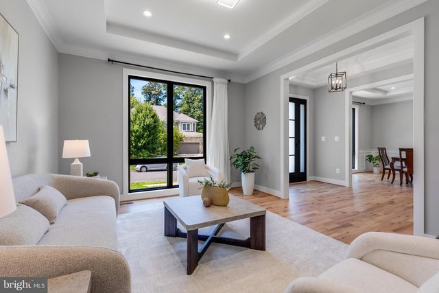 1435 MAYFLOWER DR, Mclean, VA 22101