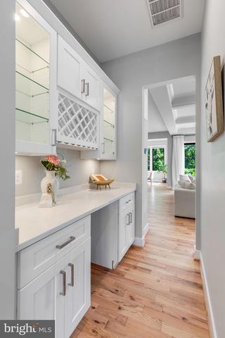 1435 MAYFLOWER DR, Mclean, VA 22101