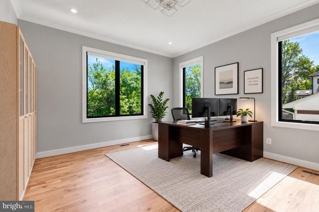 1435 MAYFLOWER DR, Mclean, VA 22101