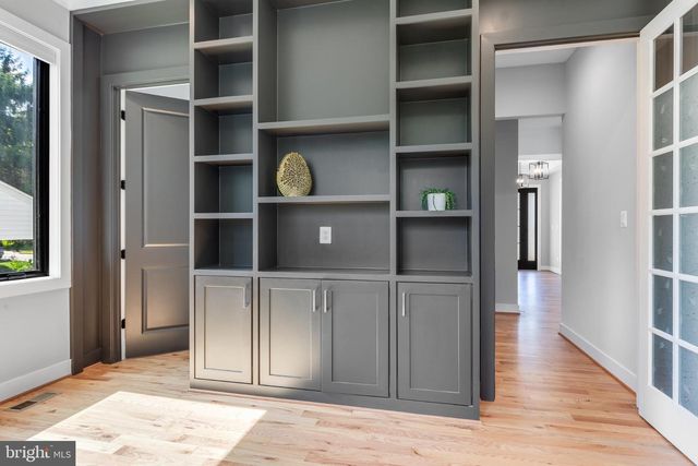 1435 MAYFLOWER DR, Mclean, VA 22101