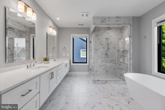 1435 MAYFLOWER DR, Mclean, VA 22101