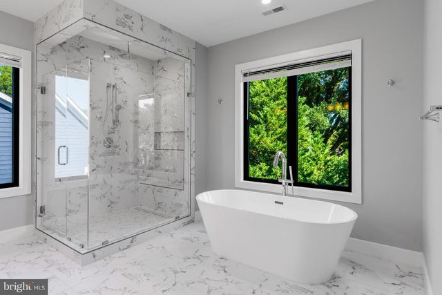 1435 MAYFLOWER DR, Mclean, VA 22101