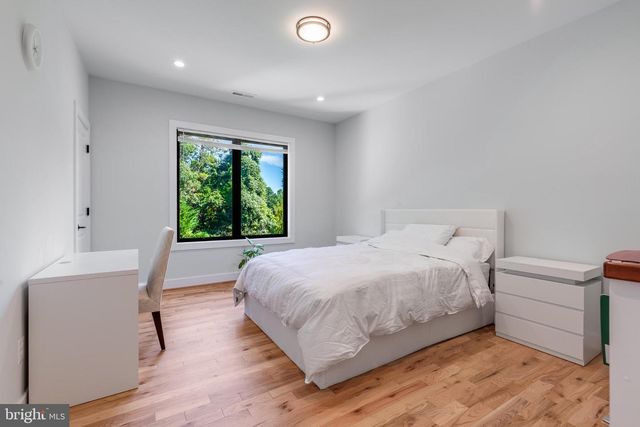1435 MAYFLOWER DR, Mclean, VA 22101