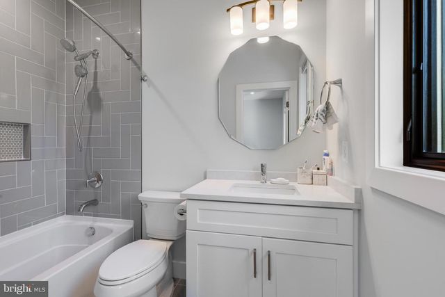 1435 MAYFLOWER DR, Mclean, VA 22101