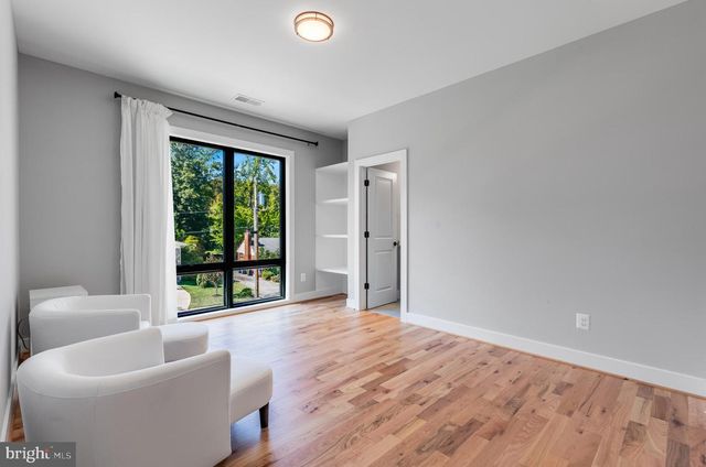 1435 MAYFLOWER DR, Mclean, VA 22101