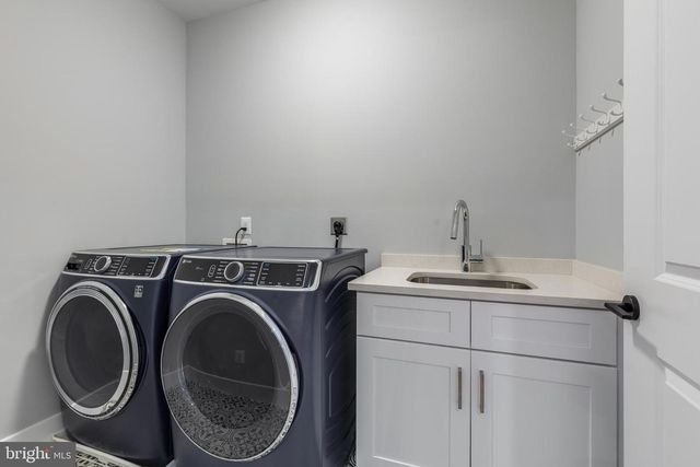 1435 MAYFLOWER DR, Mclean, VA 22101