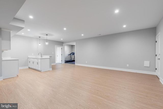 1435 MAYFLOWER DR, Mclean, VA 22101