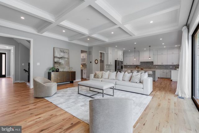 1435 MAYFLOWER DR, Mclean, VA 22101