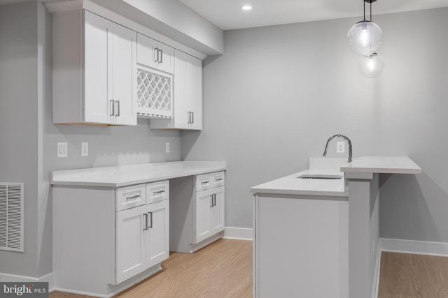 1435 MAYFLOWER DR, Mclean, VA 22101