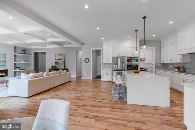 1435 MAYFLOWER DR, Mclean, VA 22101