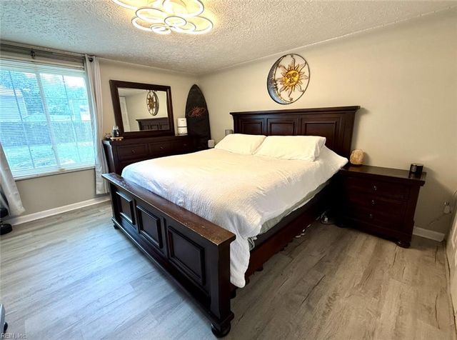 220 Rockingham DR, Newport News, VA 23601