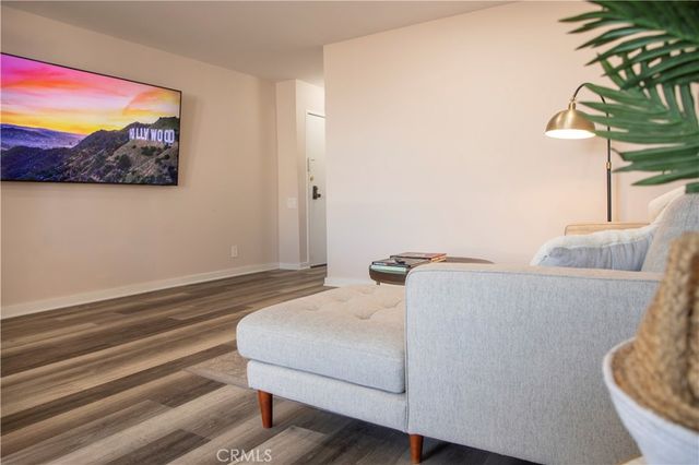 6151 Orange 215, Los Angeles, CA 90048