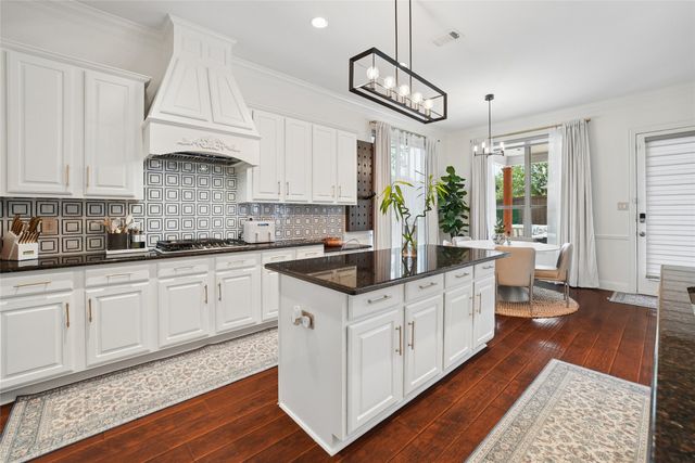 6708 Natures Way, Dallas, TX 75236