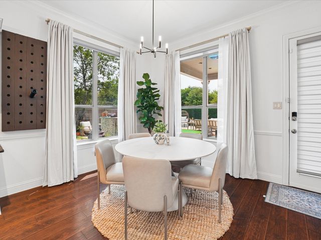 6708 Natures Way, Dallas, TX 75236