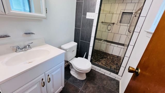 2405 Donna Drive, Grand Prairie, TX 75051