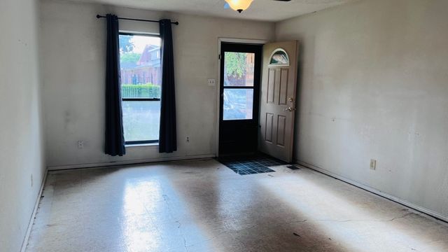 2405 Donna Drive, Grand Prairie, TX 75051