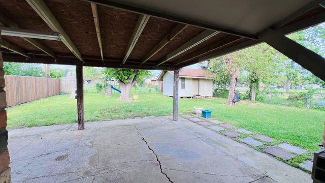 2405 Donna Drive, Grand Prairie, TX 75051