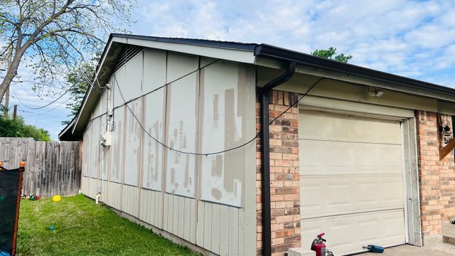 2405 Donna Drive, Grand Prairie, TX 75051