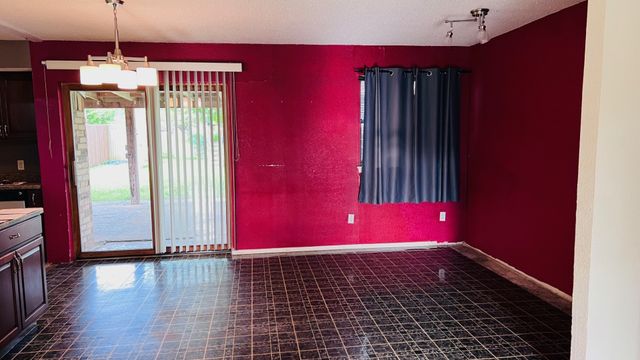 2405 Donna Drive, Grand Prairie, TX 75051