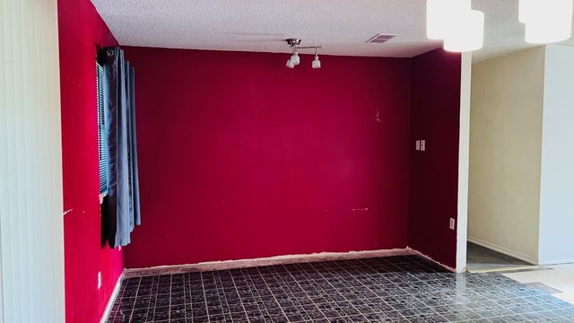 2405 Donna Drive, Grand Prairie, TX 75051