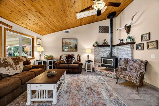 24 Roseanna Court, Chico, CA 95973