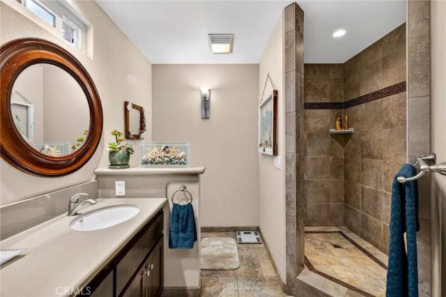 24 Roseanna Court, Chico, CA 95973