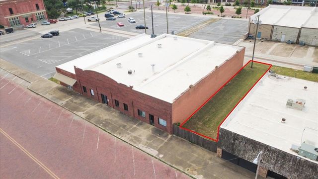 122 W Woodard Street, Denison, TX 75021