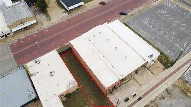 122 W Woodard Street, Denison, TX 75021