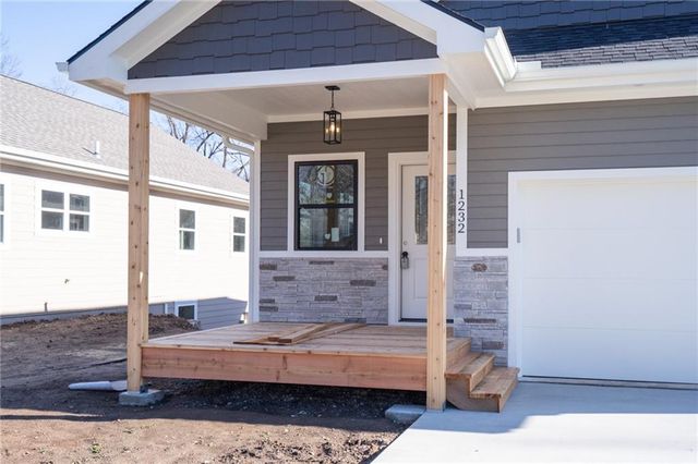 1232 Walnut Street, Eudora, KS 66025