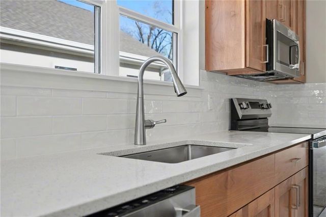 1232 Walnut Street, Eudora, KS 66025