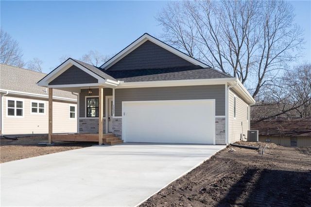 1232 Walnut Street, Eudora, KS 66025