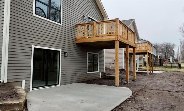 1232 Walnut Street, Eudora, KS 66025